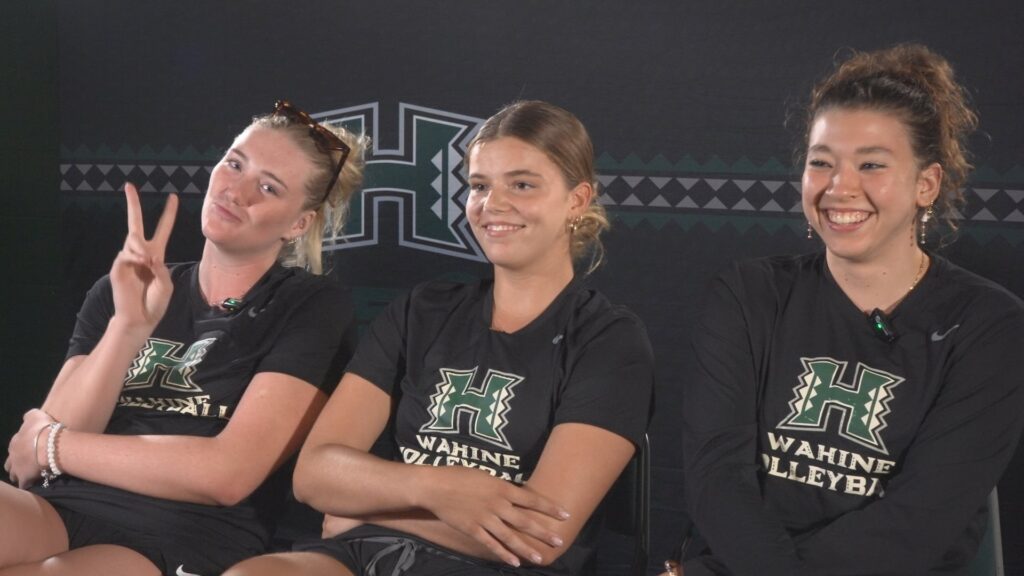 Rainbow Wahine trio bonds through French connection